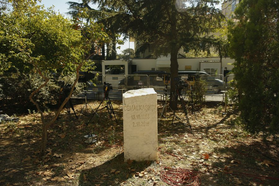 Ett monument till Jamal Khashoggis minne har upprättats i närheten av Saudiarabiens konsulat i Istanbul, där han mördades.