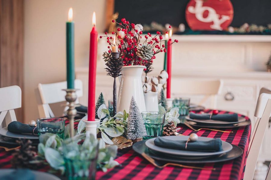 På julen samlas vi till vackert dukade bord och äter gott, men en hel del av maten riskerar att hamna i sopen.