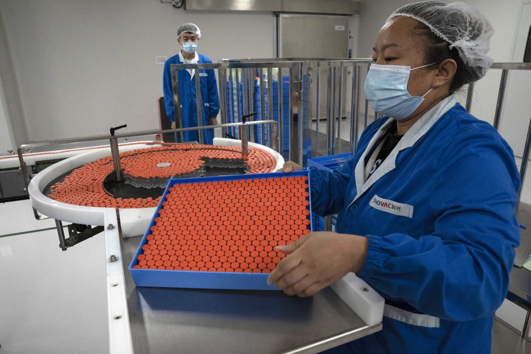 Vaccintillverkning på Sinovac i Peking.