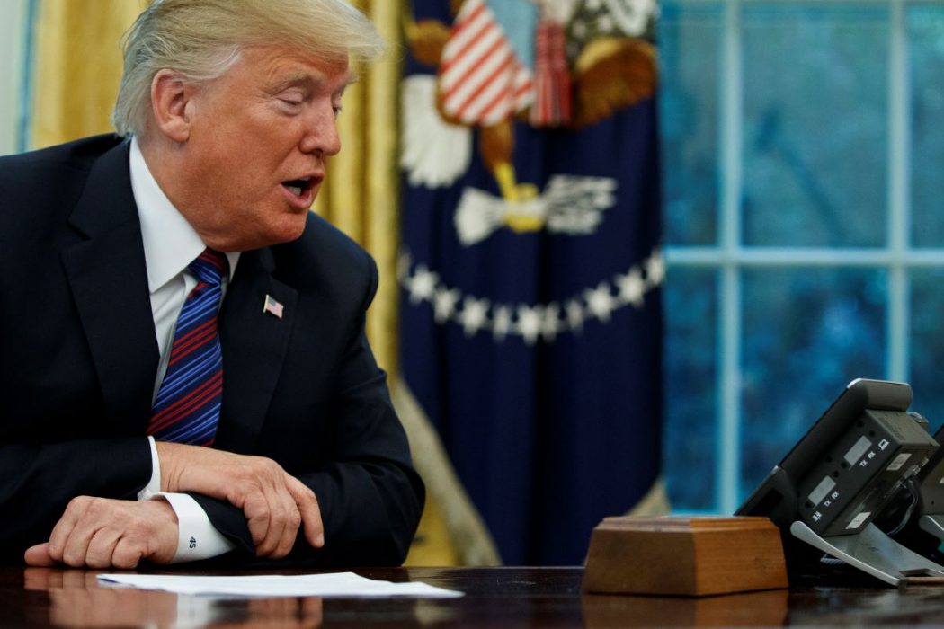 President Donald Trump har i ett samtal med Georgias delstatsminister vädjat om att "hitta" röster i syfte att omkullkasta valet.