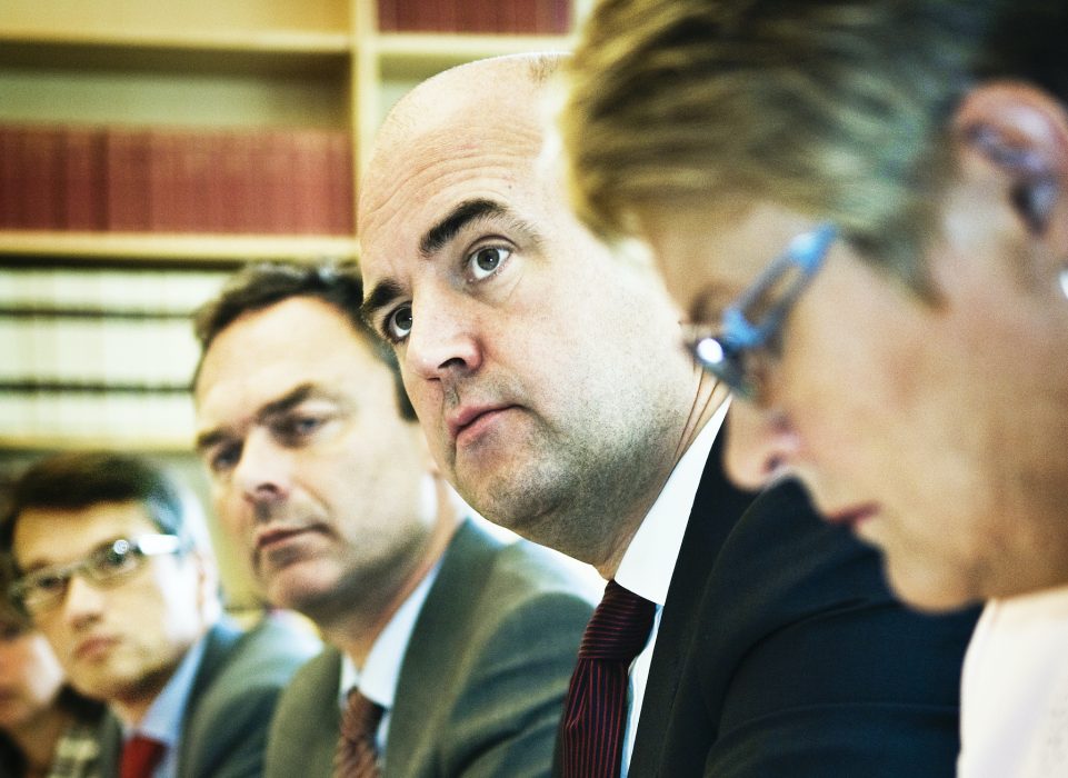 Alliansregeringen införde hårdare regler år 2008 men även innan dess – och efter – har sjukförsäkringen stramats åt.