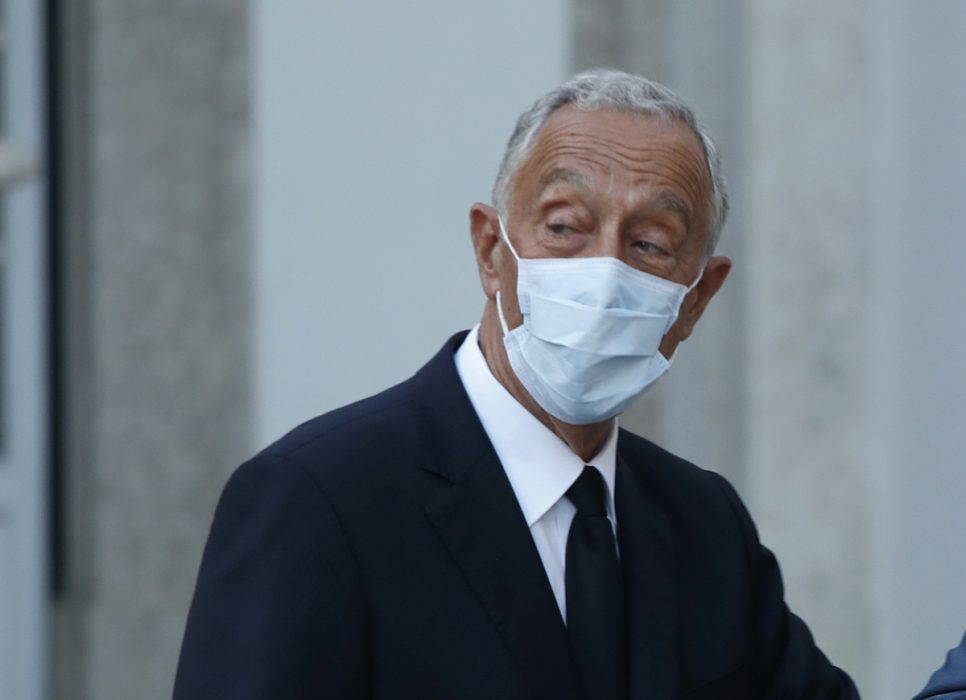 Marcelo Rebelo de Sousa tippas ta hem Portugals presidentval.