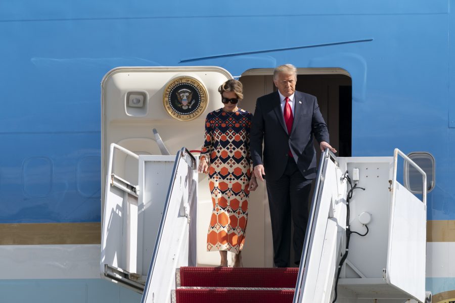 Expresident Donald Trump och USA:s tidigare första dam Melania Trump vid förra veckans ankomst till Florida.