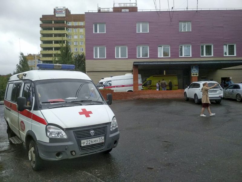 Sjukhuset i Omsk där Navalnyj vårdades innan han evakuerades till Tyskland.