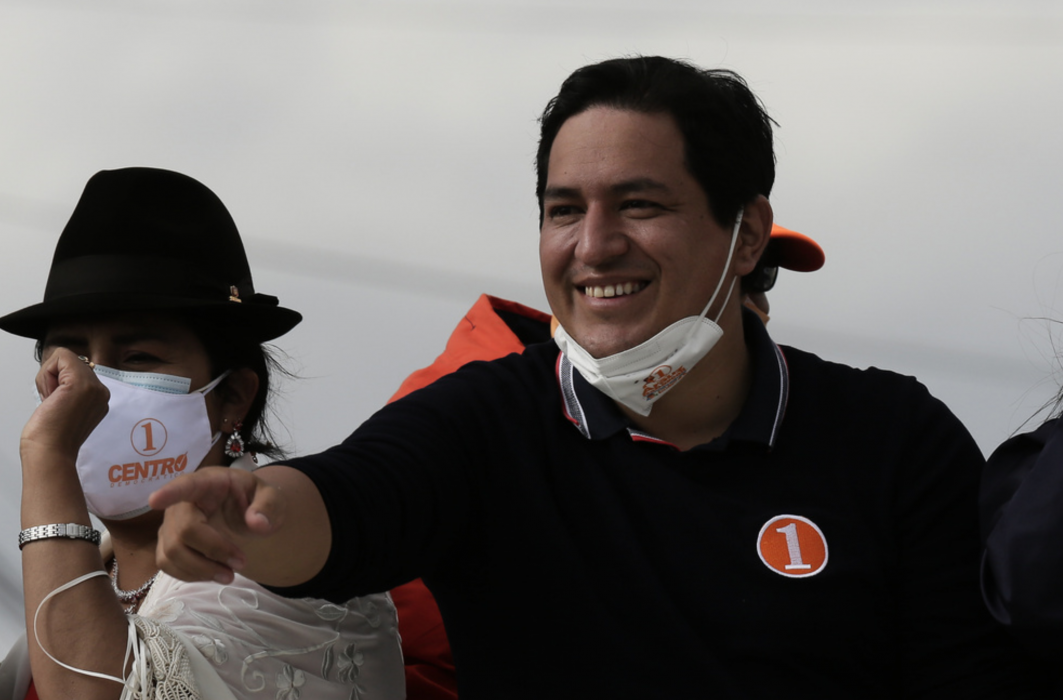 Två vänsterkandidater kan göra upp i Ecuador35-årige Andrés Arauz ser ut att vinna den första valomgången i Ecuadors presidentval.