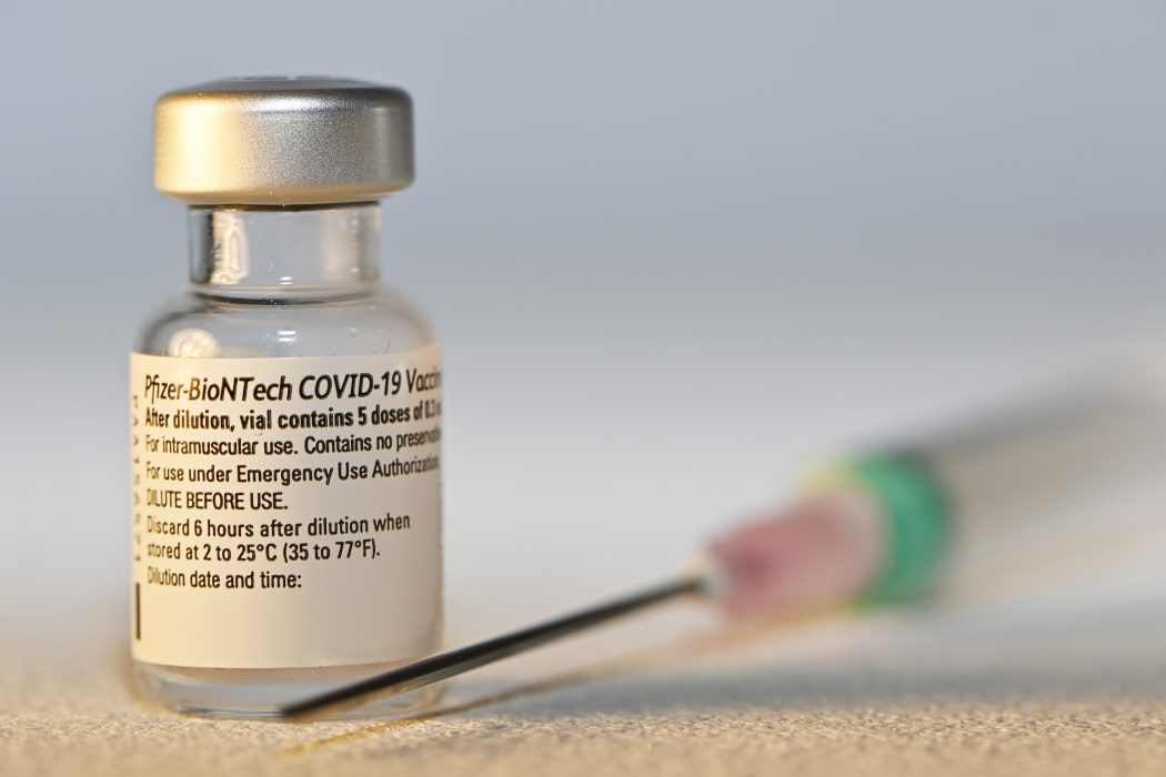 Tolv vaccindoser har försvunnit från en vaccinationscentral i Linköping.