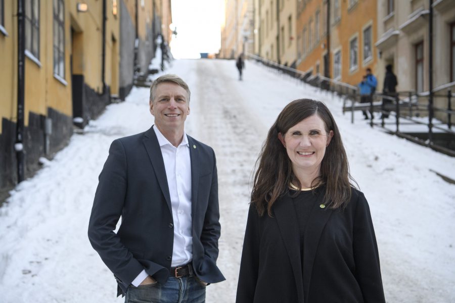  De båda språkrören Per Bolund och Märta Stenevi har fått nya ministerposter.