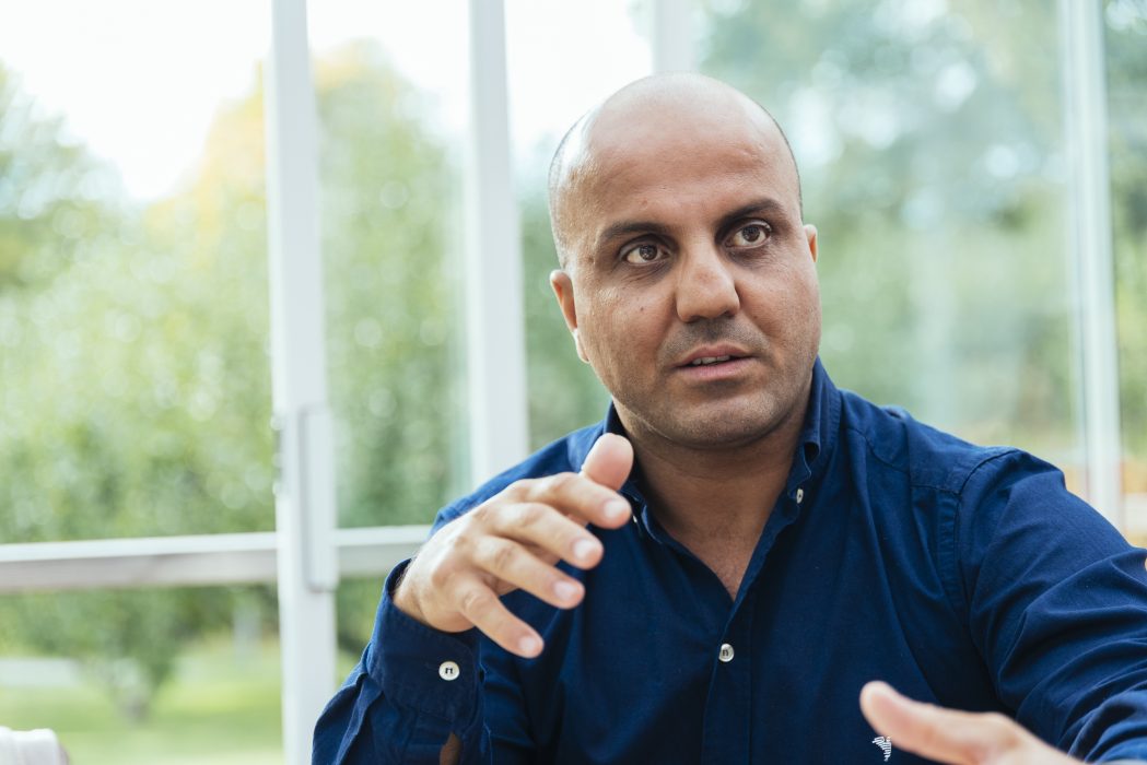 För få manliga politiker driver jämställdhetsfrågor, anser Alán Ali, ordförande för organisationen Män.