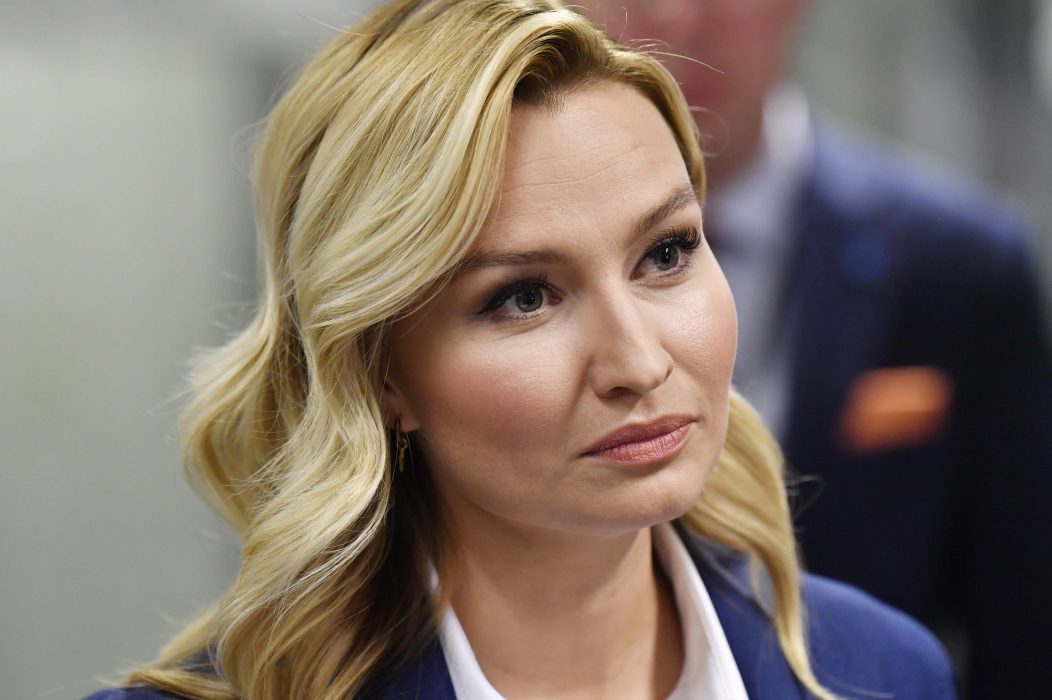 Förtroendet för Kristdemokraternas partiledare Ebba Busch rasar.