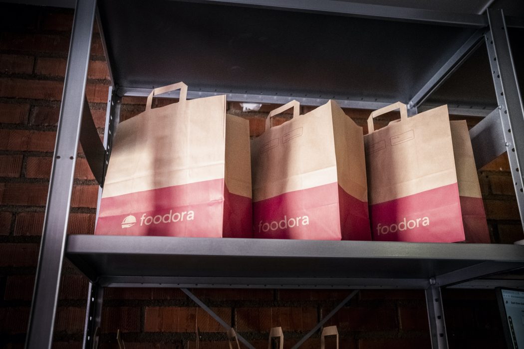 Bilbud på matleveransföretaget Foodora får noll kronor i timlön och måste själva stå för bilkostnader.