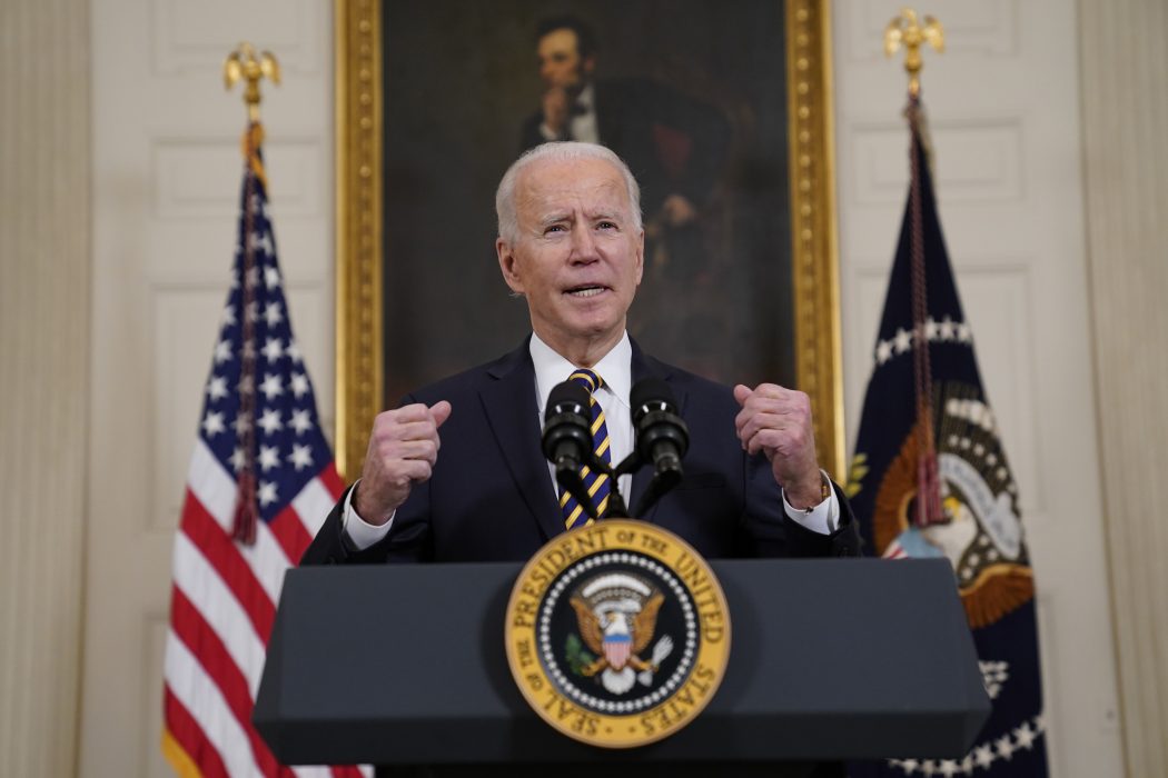 Joe Biden har beordrat sitt första flyganfall mot en flygbas i Östra Syrien.
