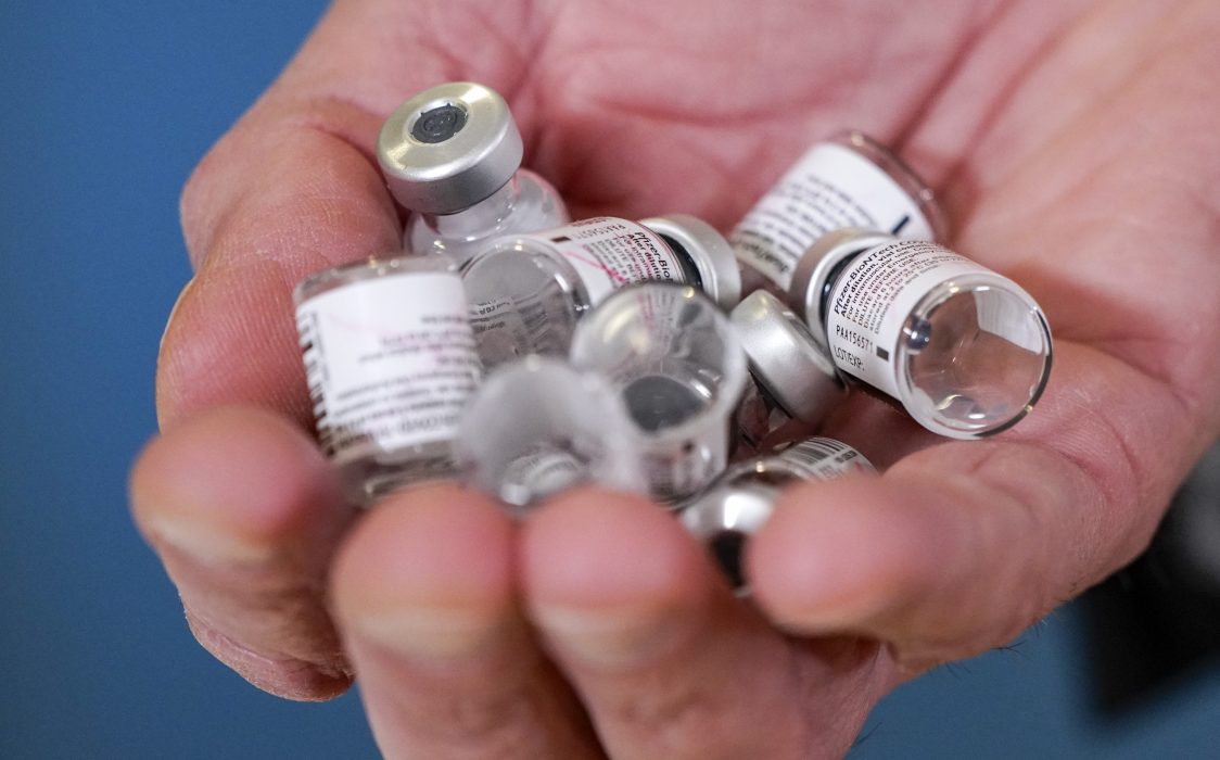 Vårdjätten Capio hör till de privata vårdbolag som gett vaccin till personer som inte tillhör riskgrupper.