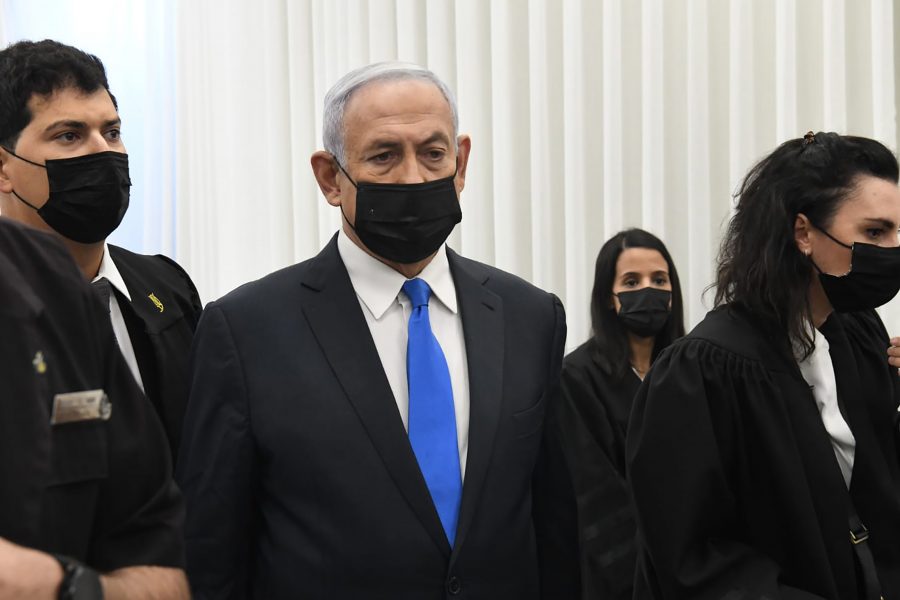 Benjamin Netanyahu i domstolen i Jerusalem.