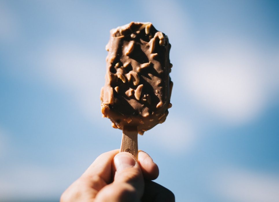 Vegansk Magnum mandel har utnämnts till bästa veganska glassen av djurrätssorganisationen Peta.