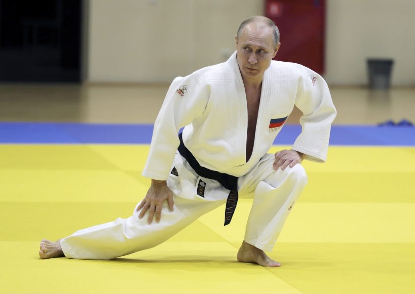 En av Putins tidigare judopartners har hävdat att det är han som äger det palats som enligt oppositionsledaren Aleksej Navalnyj tillhör presidenten själv.