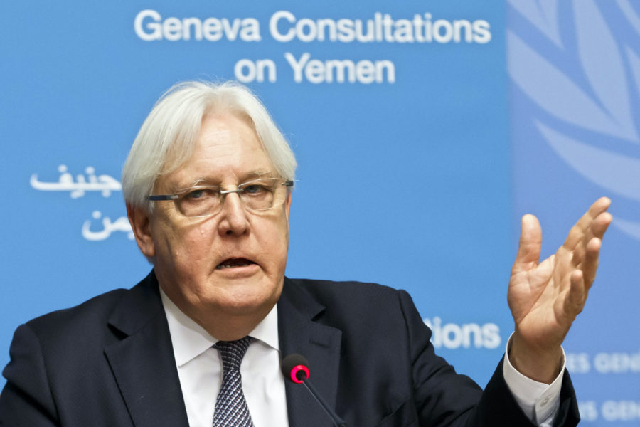 Martin Griffiths, FN:s särskilda sändebud för Jemen, kräver en oberoende utredning av vad som orsakade en dödlig brand i ett migrantläger i hdstad Sanaa i förra veckan.