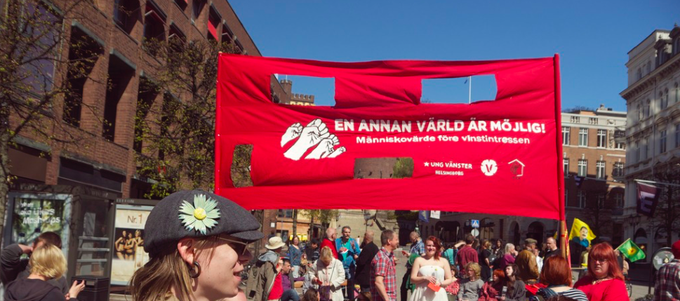 Ung vänster demonstrerar i Helsingborg.