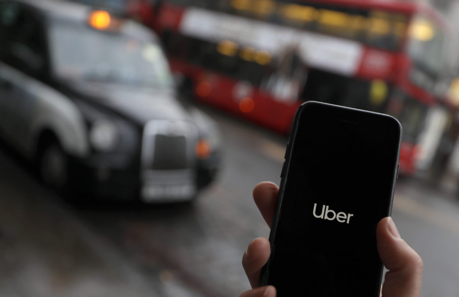 Arbetsvillkoren för brittiska Uberförare har förbättrats efter ett beslut i brittiska Högsta domstolen.