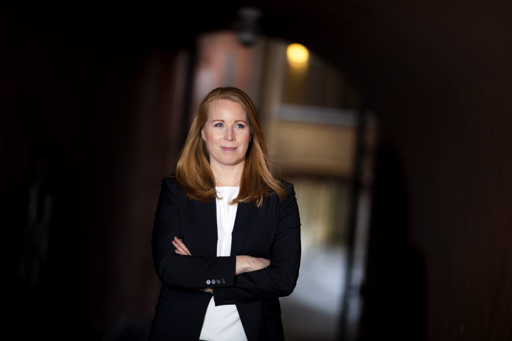 Centerns partiledare Annie Lööf har svårt att förstå det politiska vägval Liberalernas partiledning gjort.