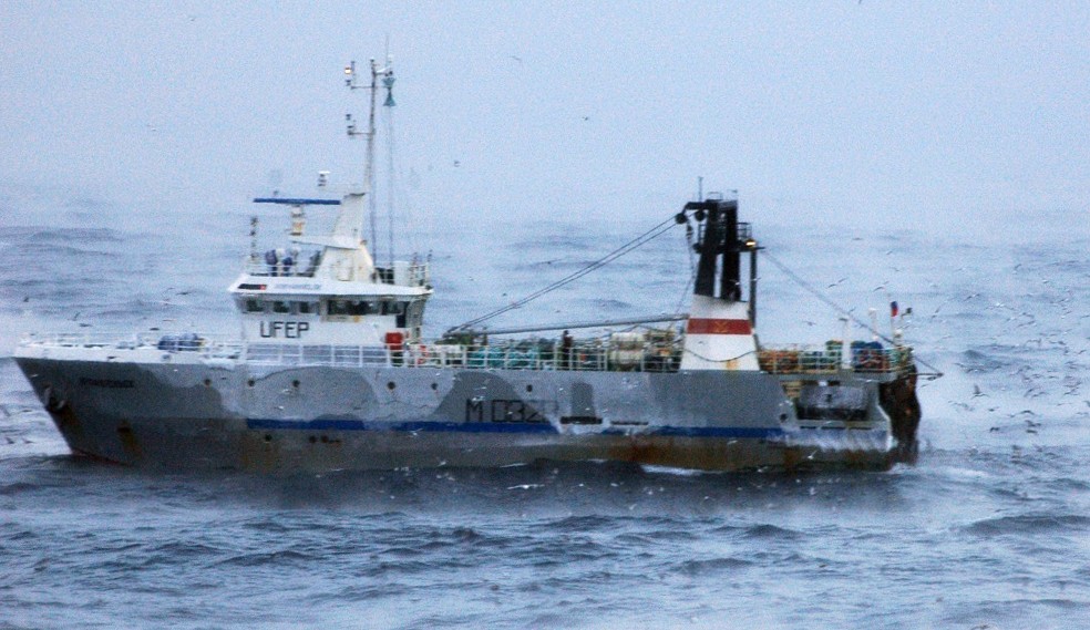 Rysk trålare som 2009 upptäcktes i tråla i norska fiskeområden där trålning är förbjudet.
