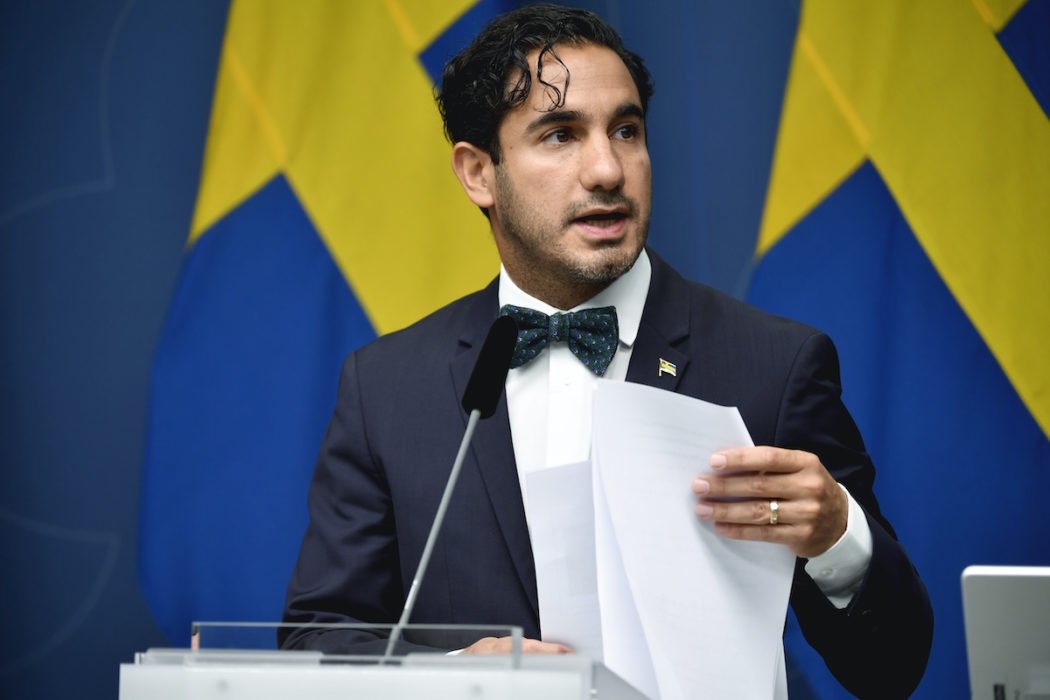 Ardalan Shekarabi (S) socialförsäkringsminister öppnar upp för att de vill lätta på sjukförsäkringsreglerna även för personer som varit sjukskrivna i ett år, men där är de "inte i mål ännu".