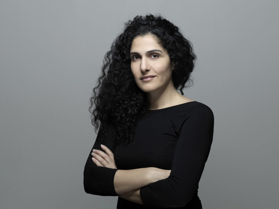 Journalisten Mina Dennert föreläser i dag om riskerna och problemen med desinformation i sociala medier.