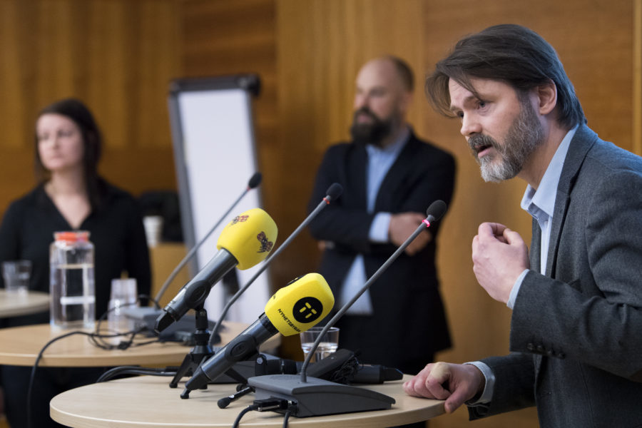 Socialdemokraternas Sara Karlsson, Daniel Suhonen och Markus Kallifatides, är grundarna av Reformisterna som nu lagt ett förslag hur Sverige kan uppnå nettonollutsläpp till 2035.