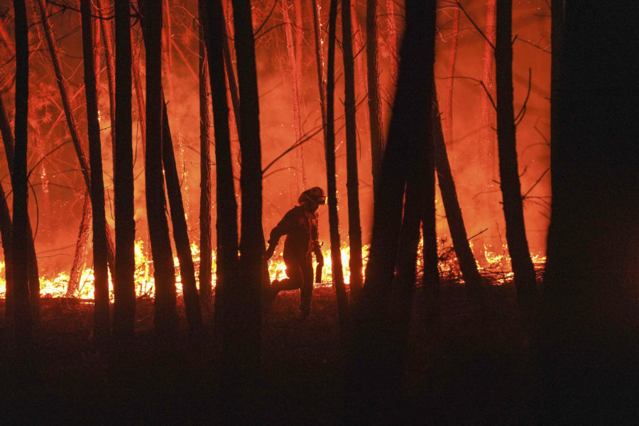 Omfattande skogsbränder i Portugal september 2020.