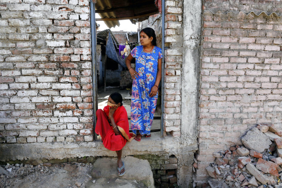 Indien är ett av de länder där det finns många fattiga kvinnor, som skulle kunna bli hjälpta av basinkomst, enligt UNDP.