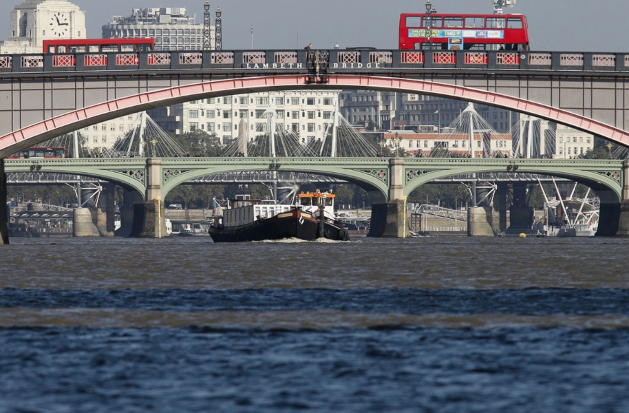 I London nära Themsen öppnar det första brittiska äldreboendet för hbtq-personer.