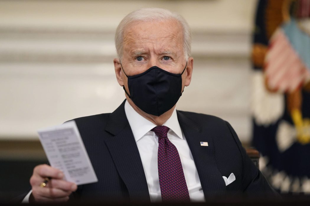 USA:s president Joe Biden öppnar för att hundratusentals venezuelaner kan få tillfälligt uppehållstillstånd i USA.