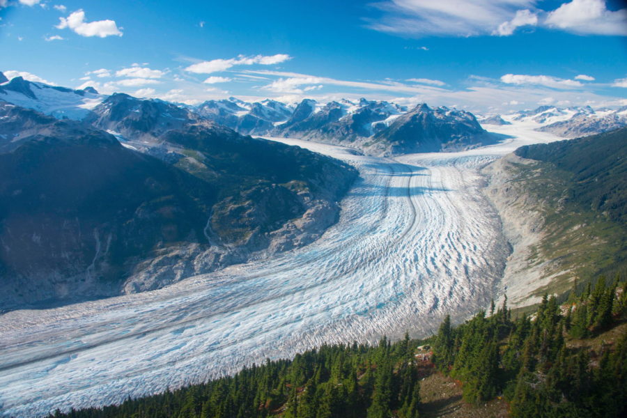 Glaciären Klinaklini i Kanada täcker än så länge en yta på cirka 500 kvadratkilometer, men minskar i ökande takt.