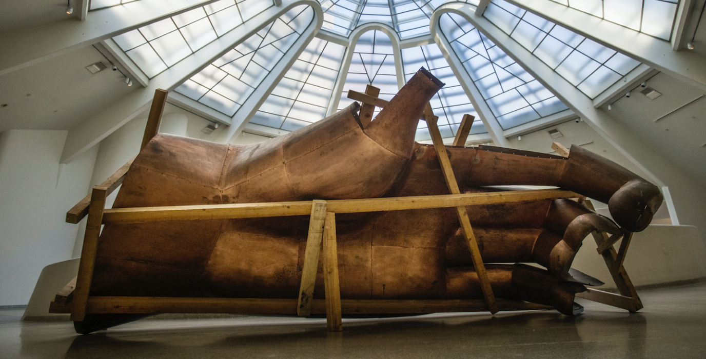 Konstverket We the people av Danh Vo finns på Guggenheim Museum i New York.