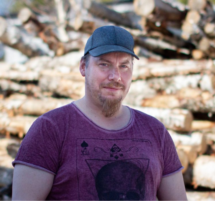 Renskötaren Henrik Andersson har inte mycket till övers för Sveaskogs nya åtgärdsprogram för den biologiska mångfalden i skogen.