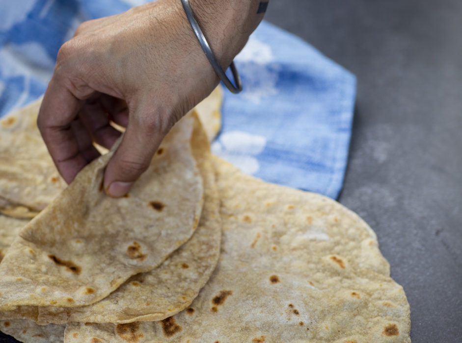 I norra Indien äter man grytor och dal med bröd som redskap.