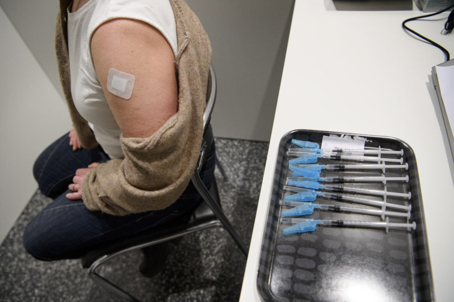 Vaccinationsgraden av covid-19 skiljer sig stort mellan områden i samma region.