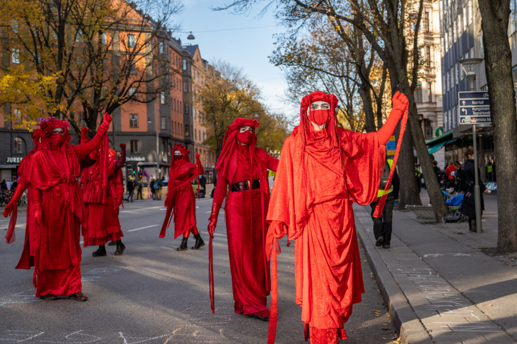 Extinction Rebellion är en rörelse som använder civil olydnad för att driva opinion.