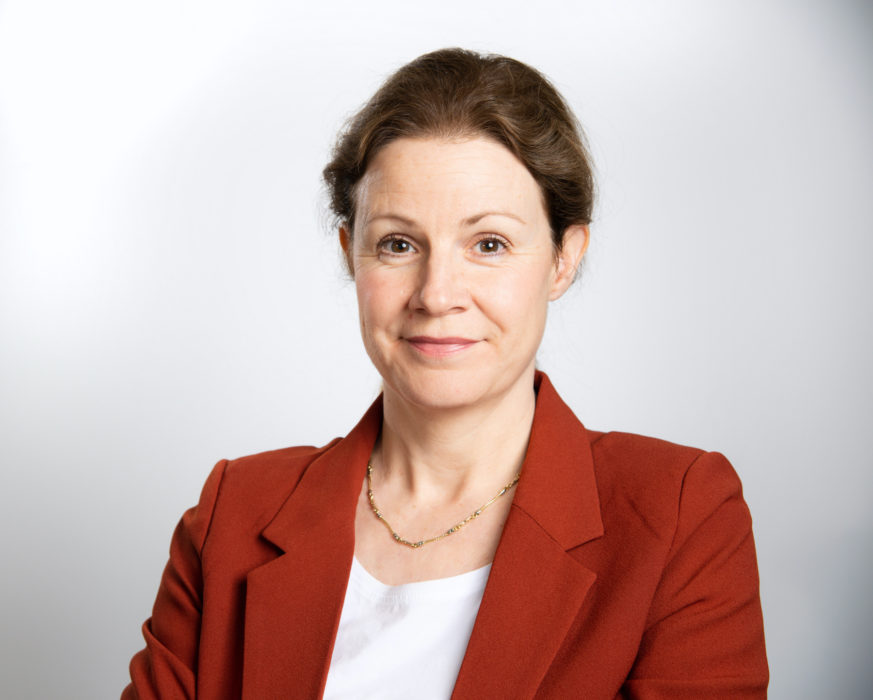 Christina Heilborn, förbundssekreterare på FUB, menar att en GPS-övervakning på personer med assistans skulle bryta mot FN:s Funktionsrättskonvention.