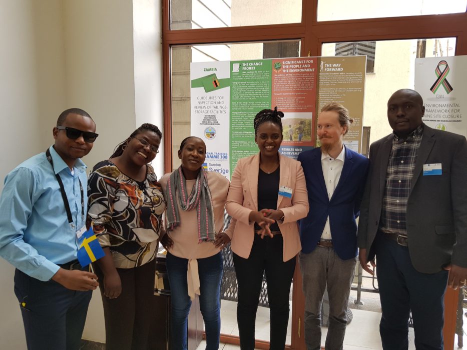 För att förbättra miljön i och kring gruvor så driver SGU utvecklingssamarbete med afrikanska myndigheter