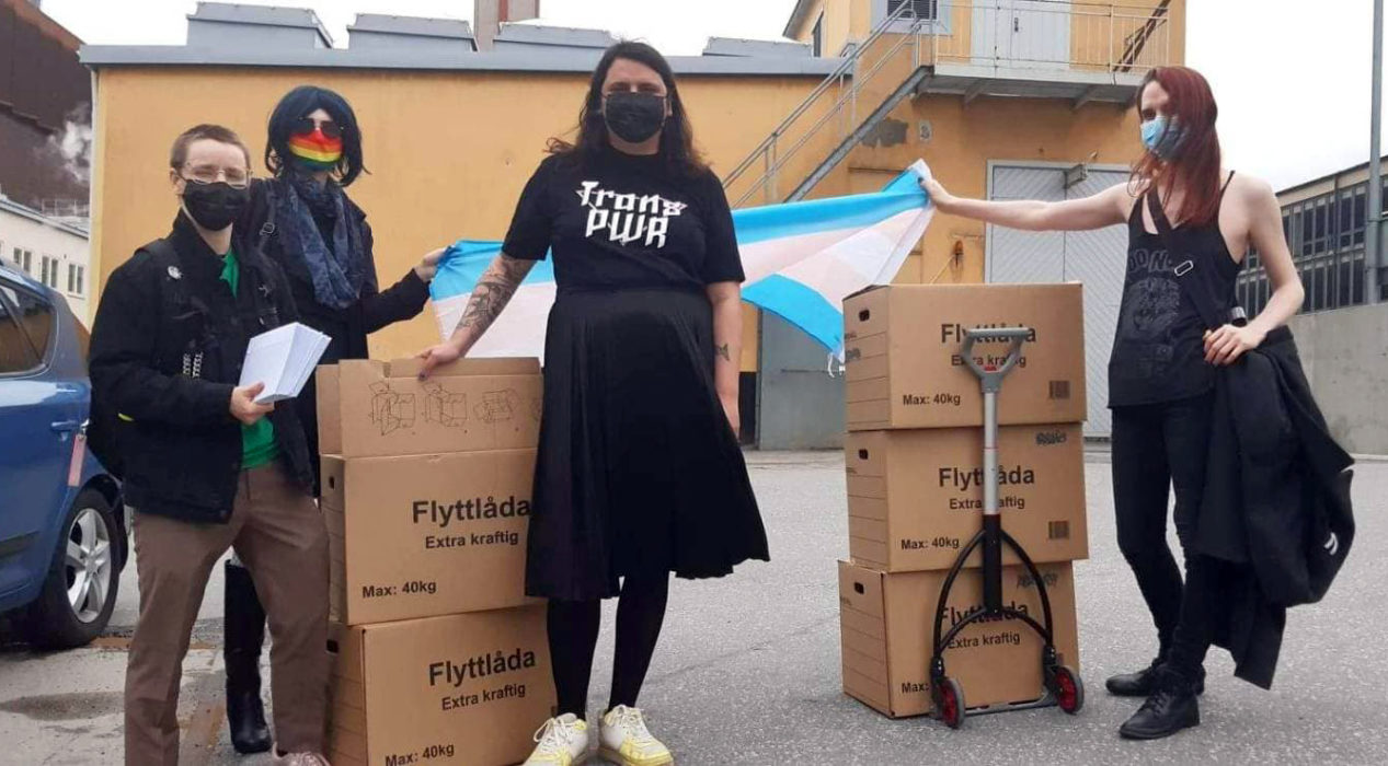 Nätverket Translobbyn har under kort tid samlat ihop tusentals namnunderskrifter som skrivits ut och överlämnats till Astrid Lindgrens barnsjukhus.