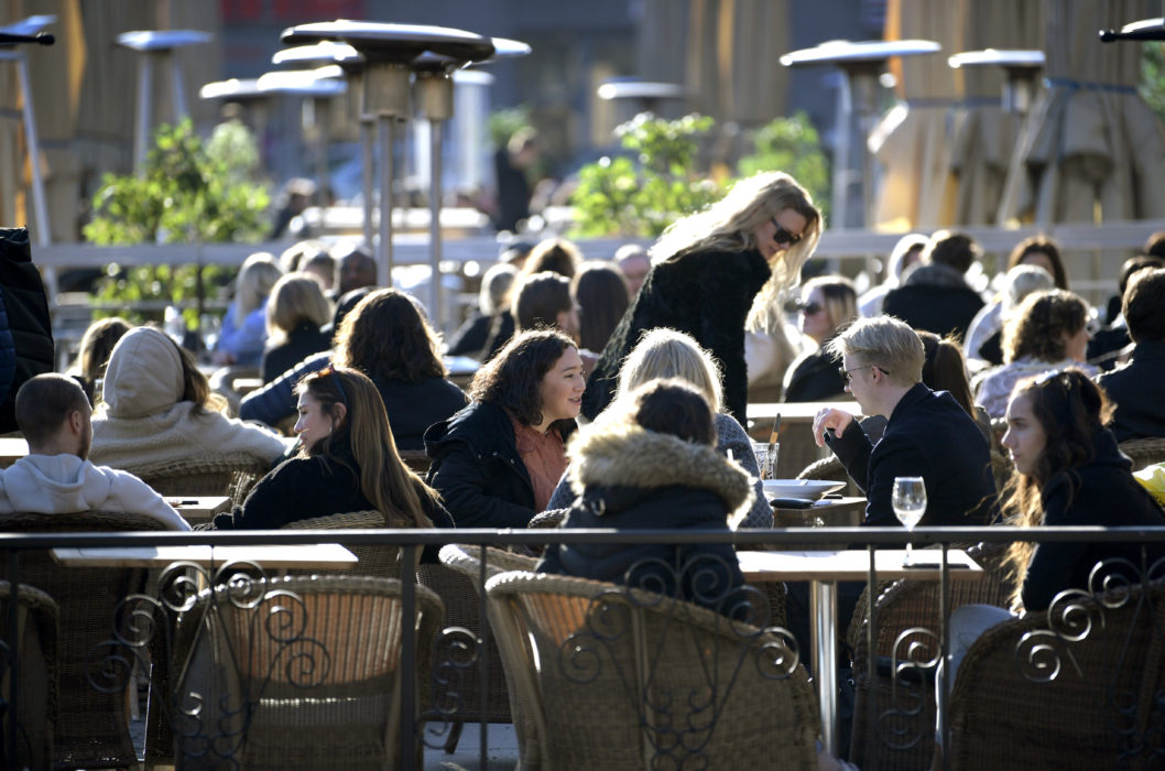 Längre öppettider på krogen är utlovat till 1 juni.