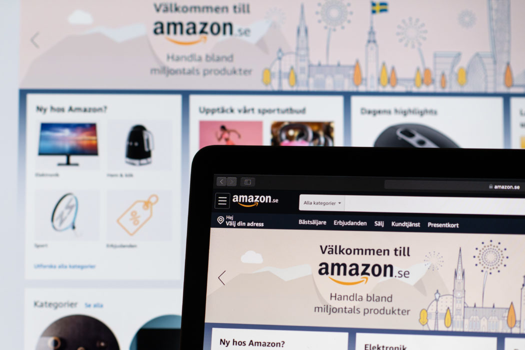 Amazon har tagit bort varor med hakkors från sin svenska sajt.