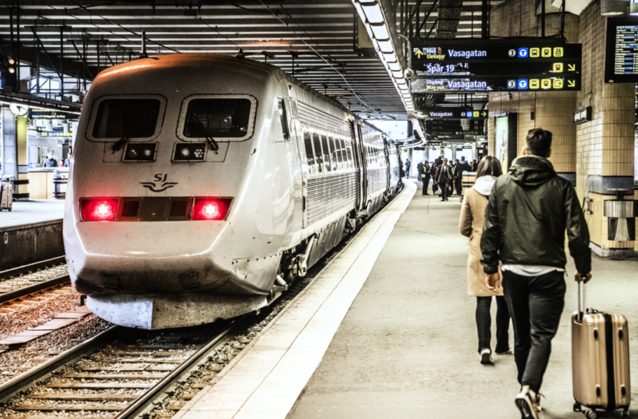 Ett tågluffarkort för obegränsat resande i Sverige lanseras i sommar.
