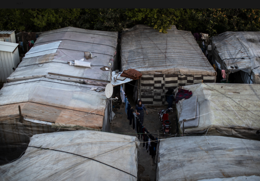Syriska flyktingar i ett informellt läger i Tripoli i Libanon i april.