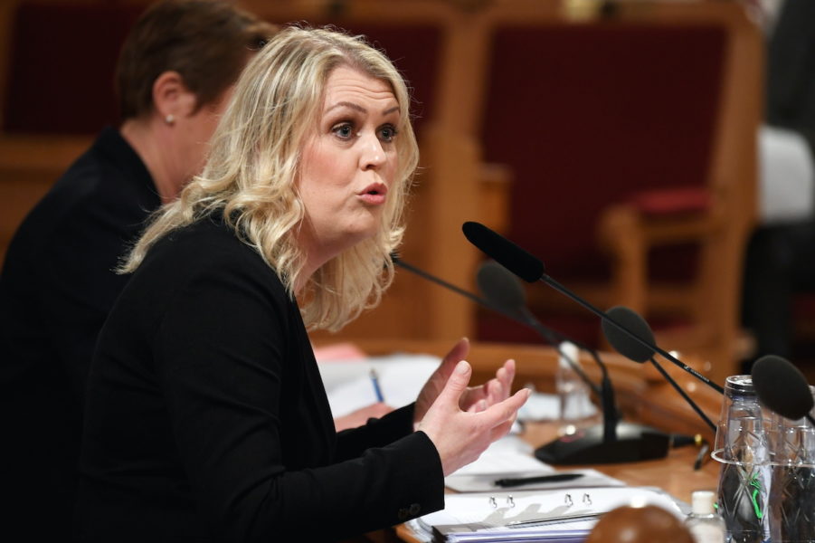 Socialminister Lena Hallengren lade fram förslaget till en strategi för att motverka olika typer av missbruk i mars.
