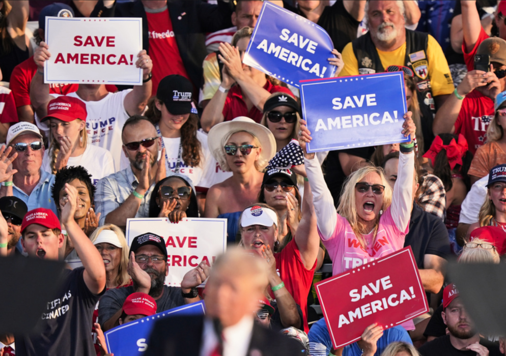 Trumpsupportrar vid kampanjmötet i Wellington, Ohio – en delstat som Trump vann i presidentvalet 2020.