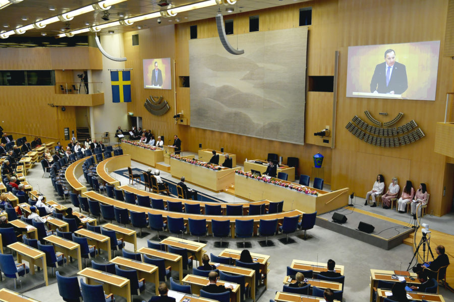 Riksdagen godkänner förslaget att inrätta ett institut för mänskliga rättigheter i Lund.
