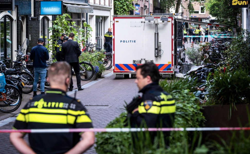 Peter R de Vries skadades allvarligt i skottdådet i centrala Amsterdam.