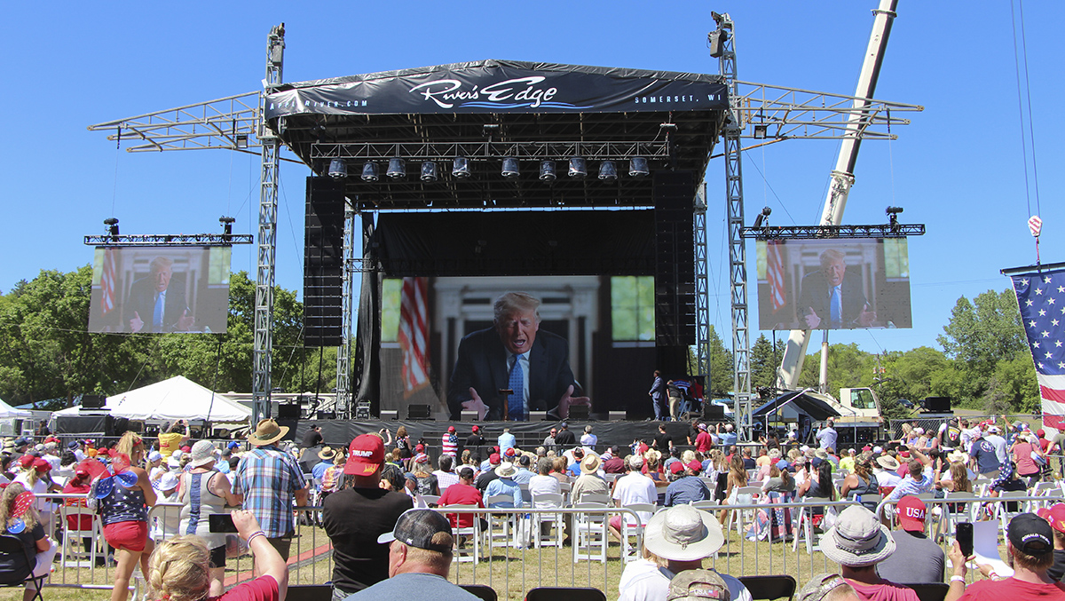 ”I alone can fix it”, endast jag kan fixa det, är ett citat av Donald Trump som har gett namn åt en bok av Carol Loenning och Philip Rucker om läget i Vita huset 2017–2021.