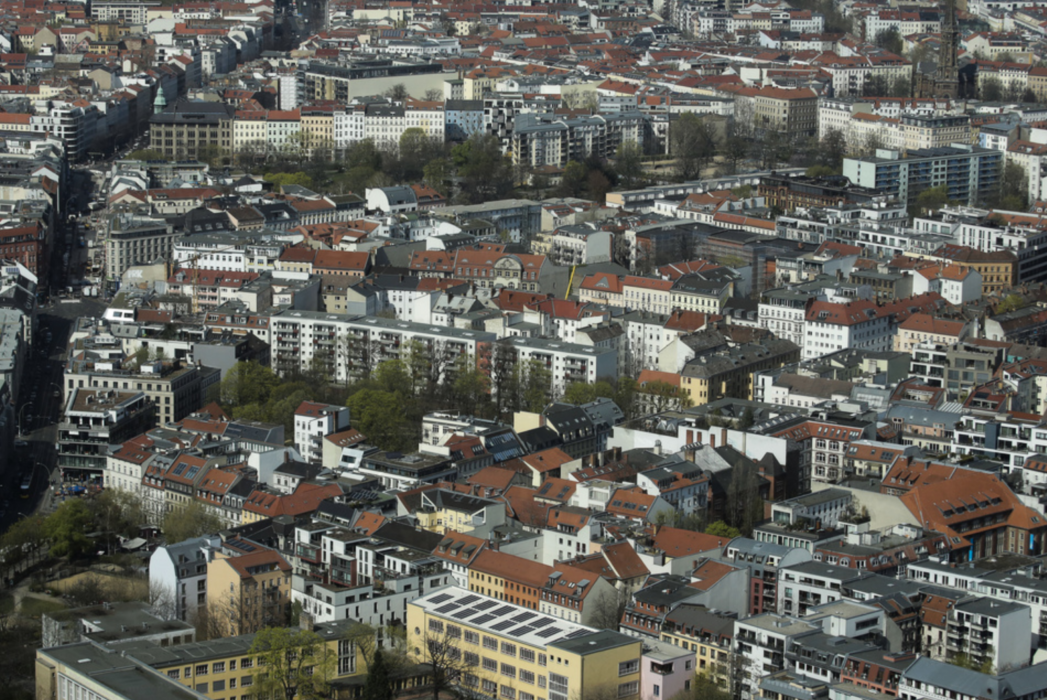 Debatten i Berlin om hyresgästers rättigheter och höjda hyror är het och nu blir det folkomröstning.
